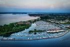 Huizen marina by drone