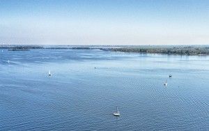 Sailing boats on lake Gooimeer