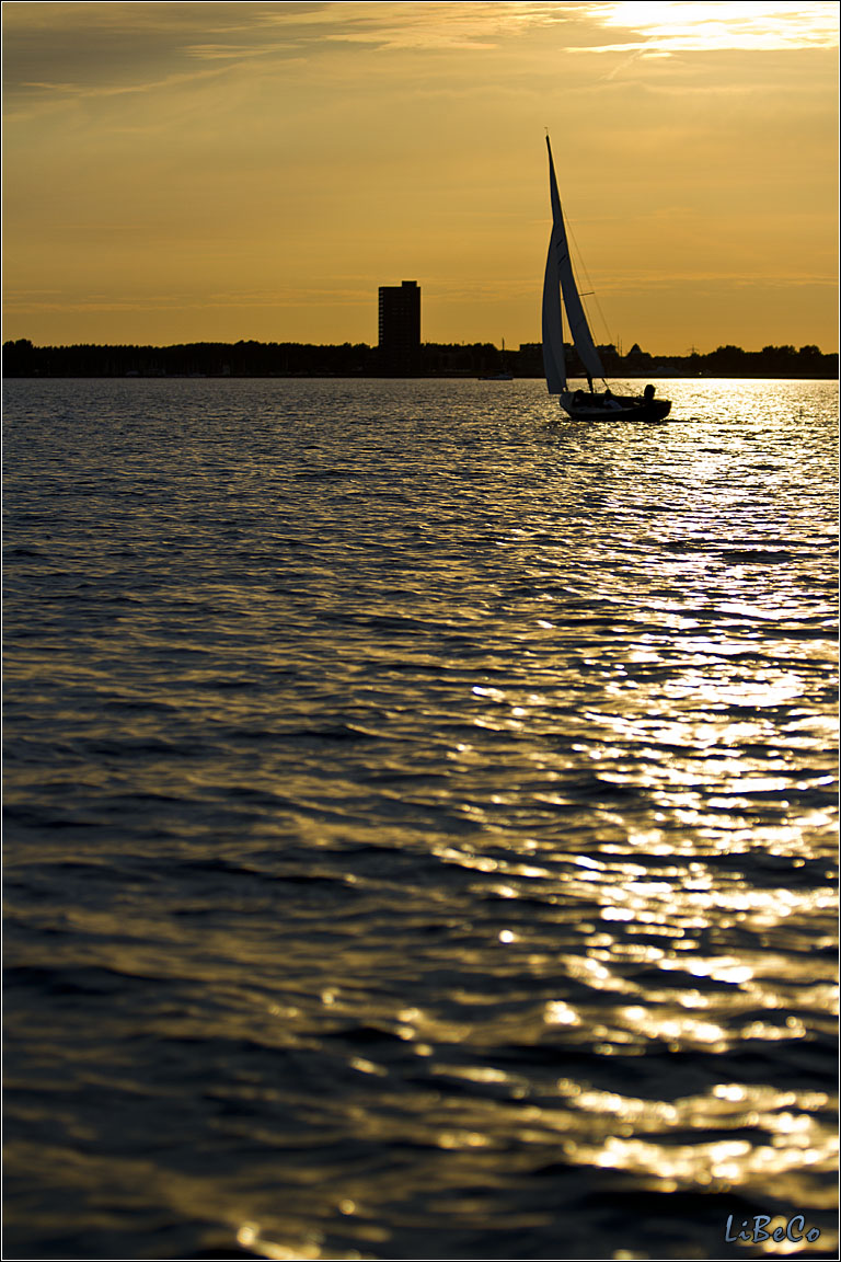 Sailing on Gooimeer