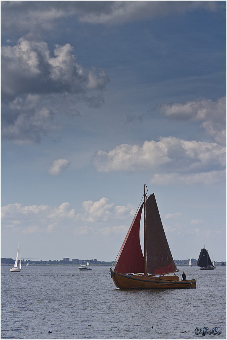 Sailing boat on Eemmeer