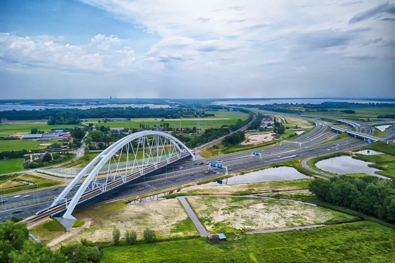 Zandhazenbrug over highway A1