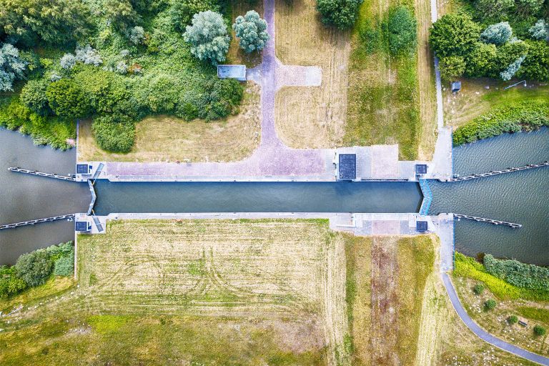 Lock from above