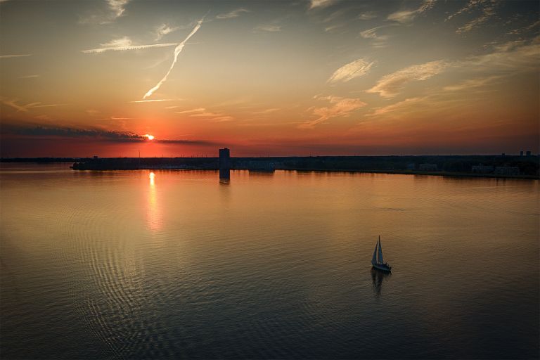 Sailing on Gooimeer during sunset