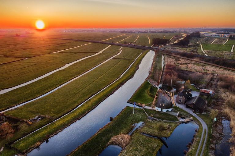 Sunset picture of windmill Meermolen de Onrust